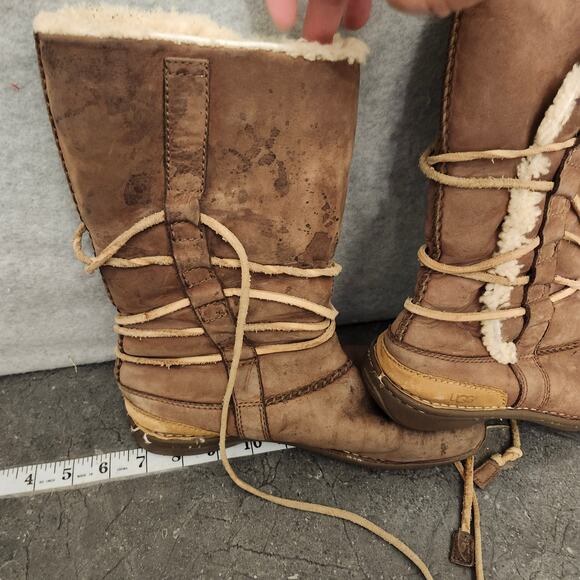 UGG Leather Boots Women's 8 Brown Sheepskin Lining S/N 1634 F80070 - Picture 4 of 11